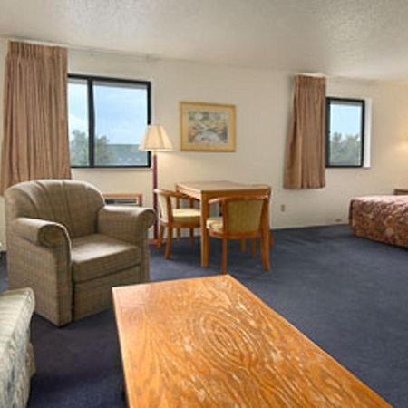 Super 8 Davenport Hotell Rom bilde